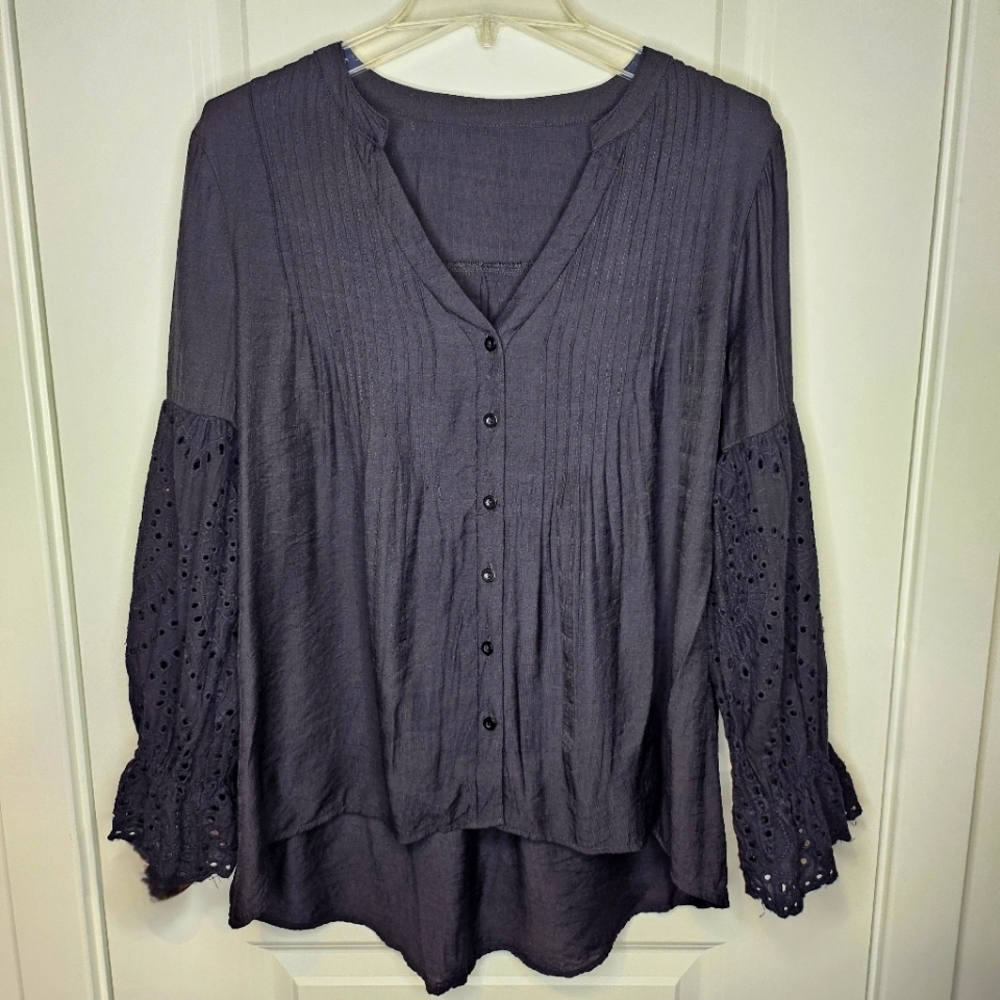 Women's Black Button Front Hi-Low Tunic Blouse Eyelet Bell Sleeves Medium Boho